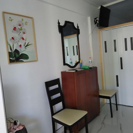 Sissy Apartments By The Sea นิเกียนา ภายนอก รูปภาพ