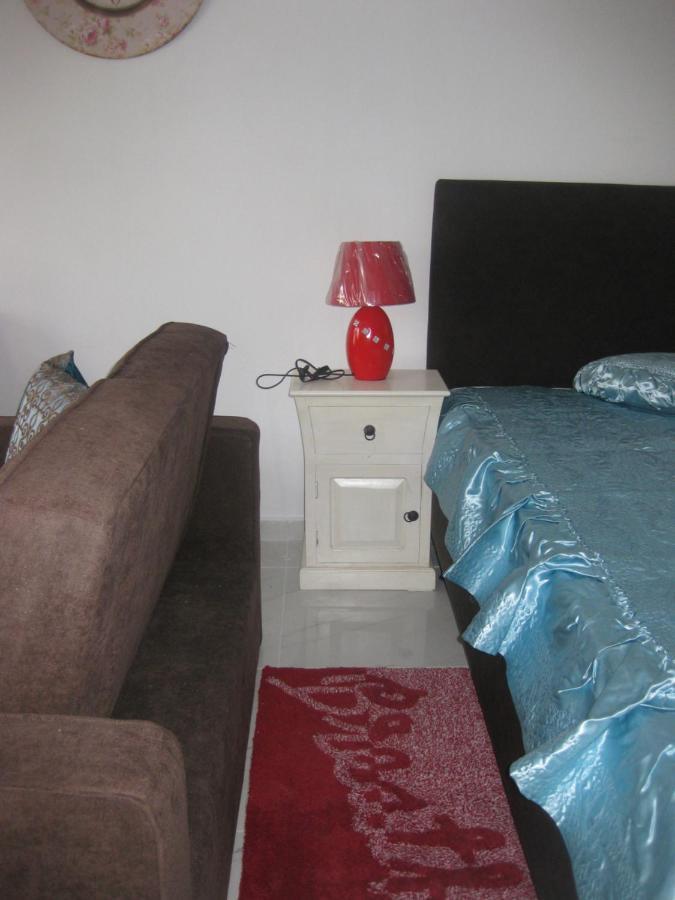 Sissy Apartments By The Sea นิเกียนา ภายนอก รูปภาพ