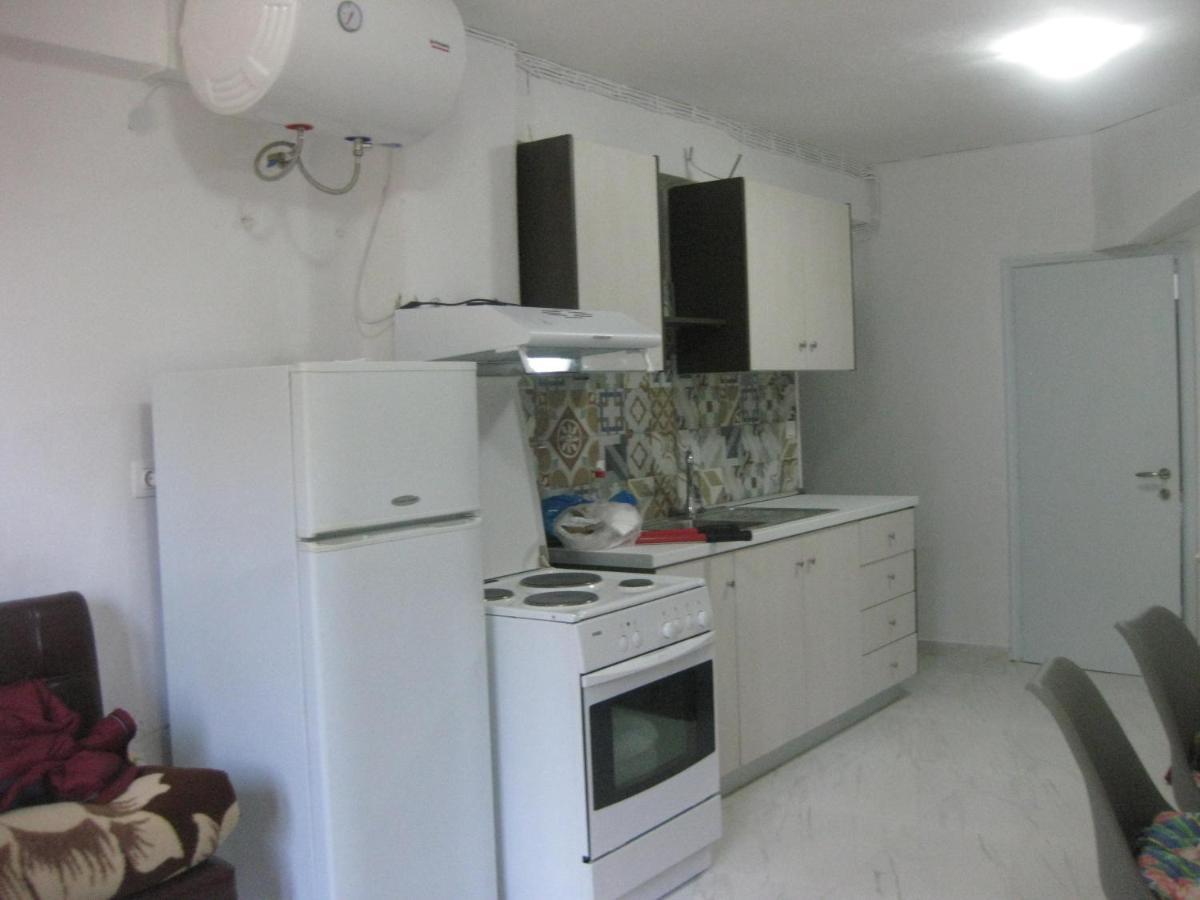 Sissy Apartments By The Sea นิเกียนา ภายนอก รูปภาพ