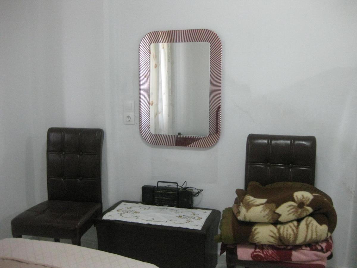 Sissy Apartments By The Sea นิเกียนา ภายนอก รูปภาพ