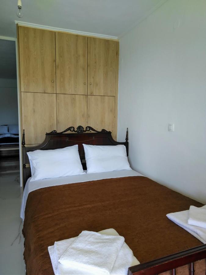 Sissy Apartments By The Sea นิเกียนา ภายนอก รูปภาพ