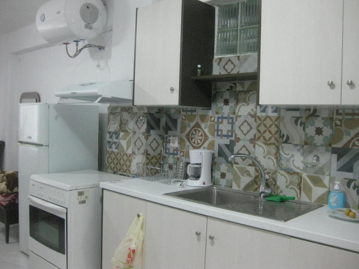 Sissy Apartments By The Sea นิเกียนา ภายนอก รูปภาพ