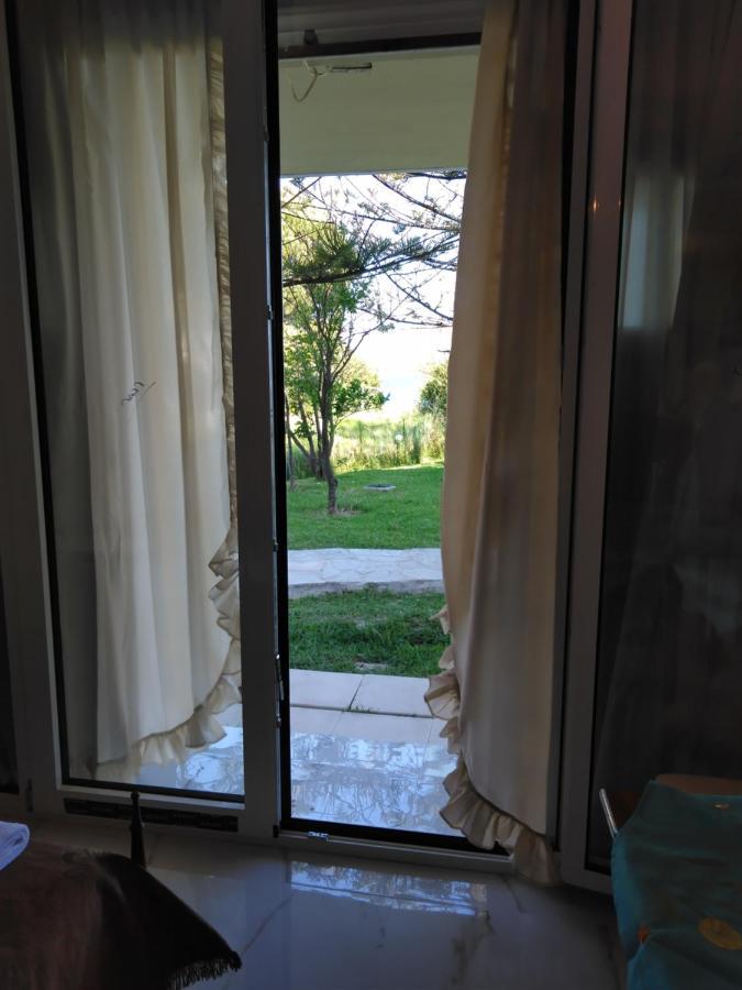 Sissy Apartments By The Sea นิเกียนา ภายนอก รูปภาพ