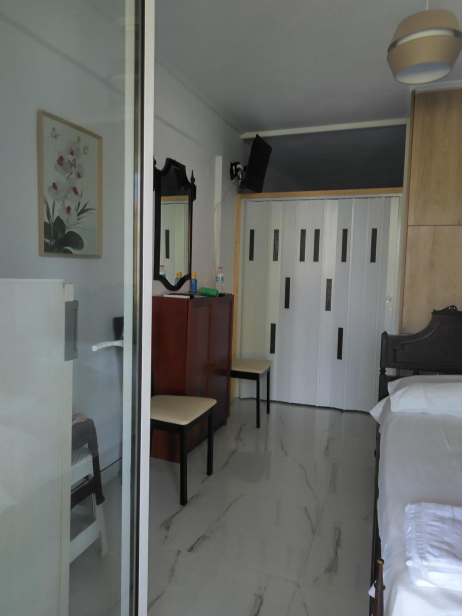 Sissy Apartments By The Sea นิเกียนา ภายนอก รูปภาพ